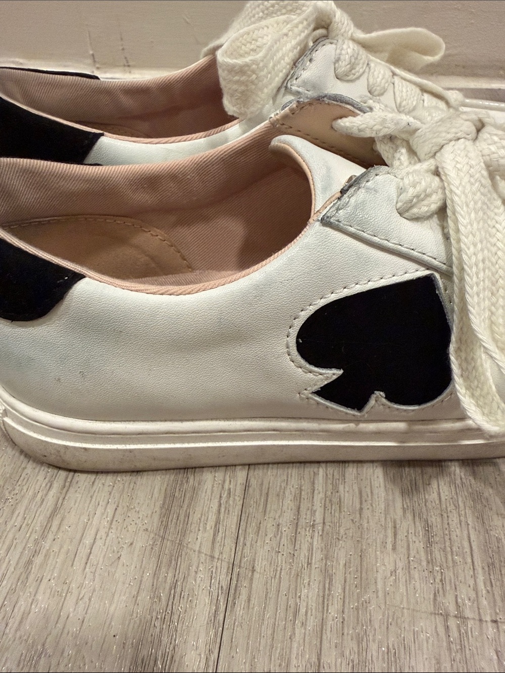 Kate Spade  Fez Women's White Leather Low-Top Sneakers with Black Accents - Picture 7 of 9